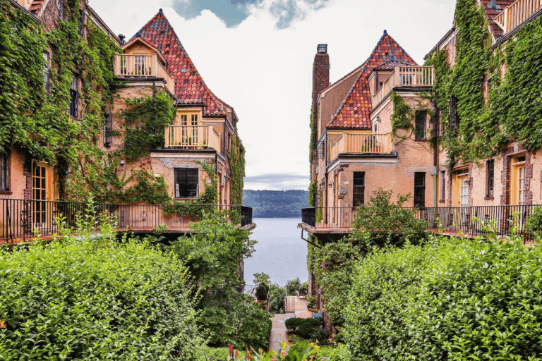 Hidden Gems in NYC: Secret Spots Locals Love in 2025